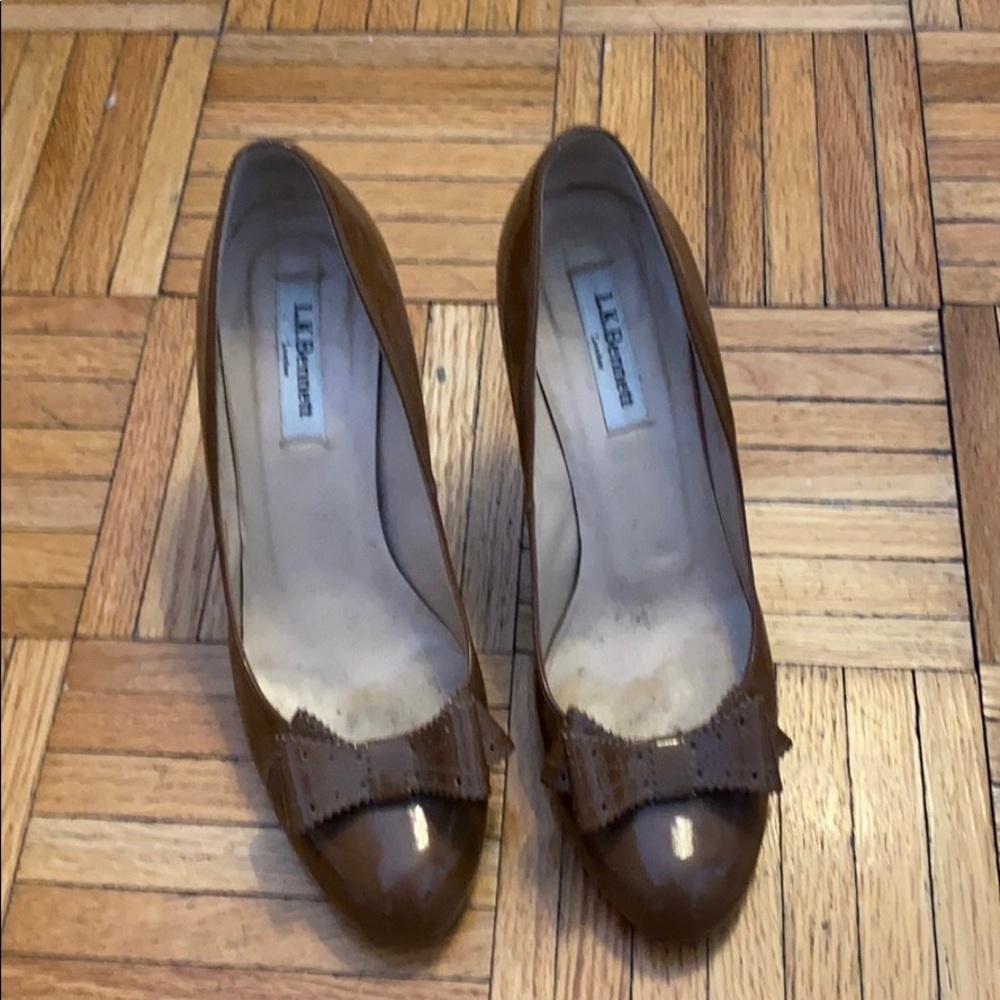 LK Bennet Brown Patent Leather Heels w Bow sz 37.5
